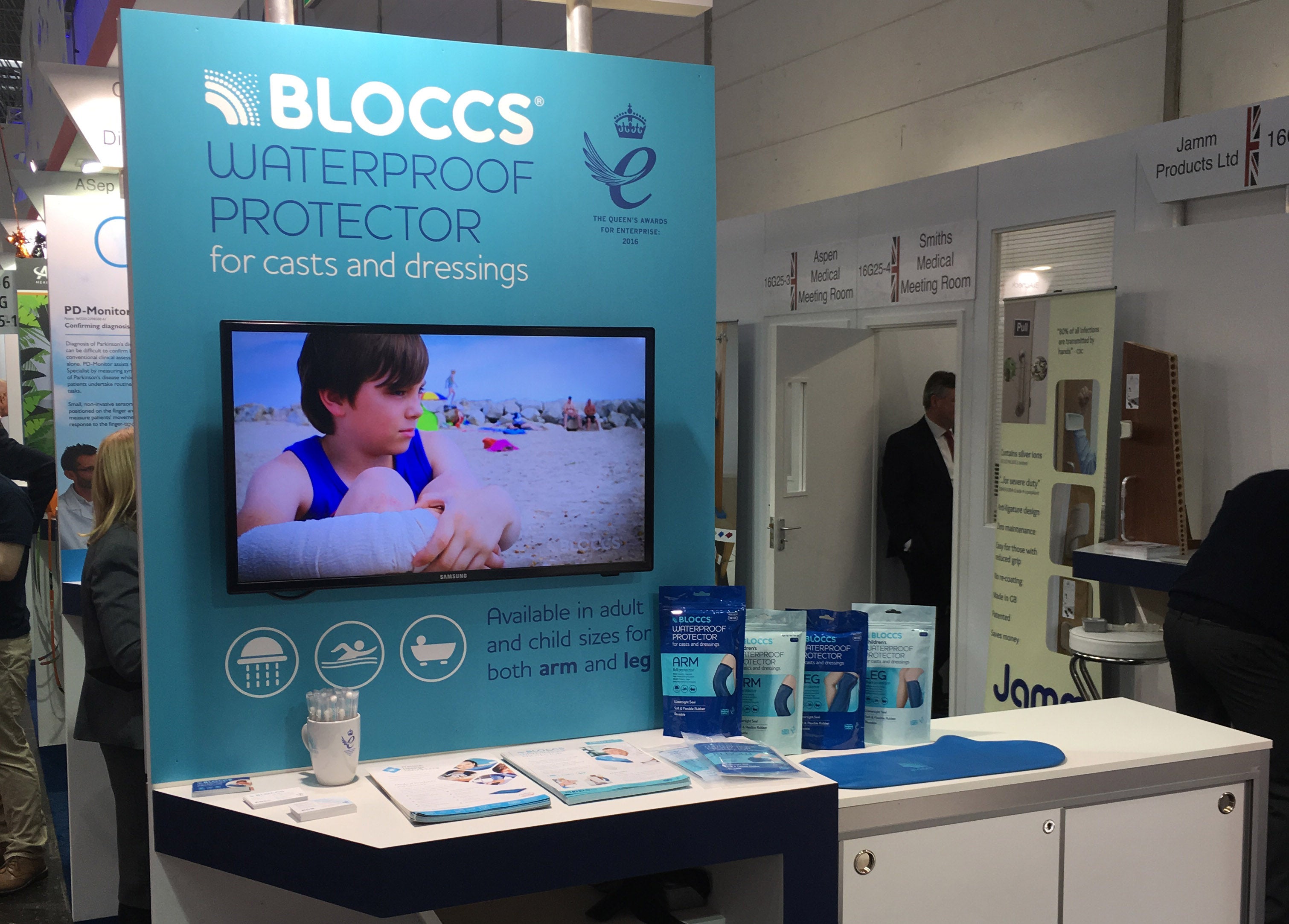 New Bloccs waterproof elbow protector